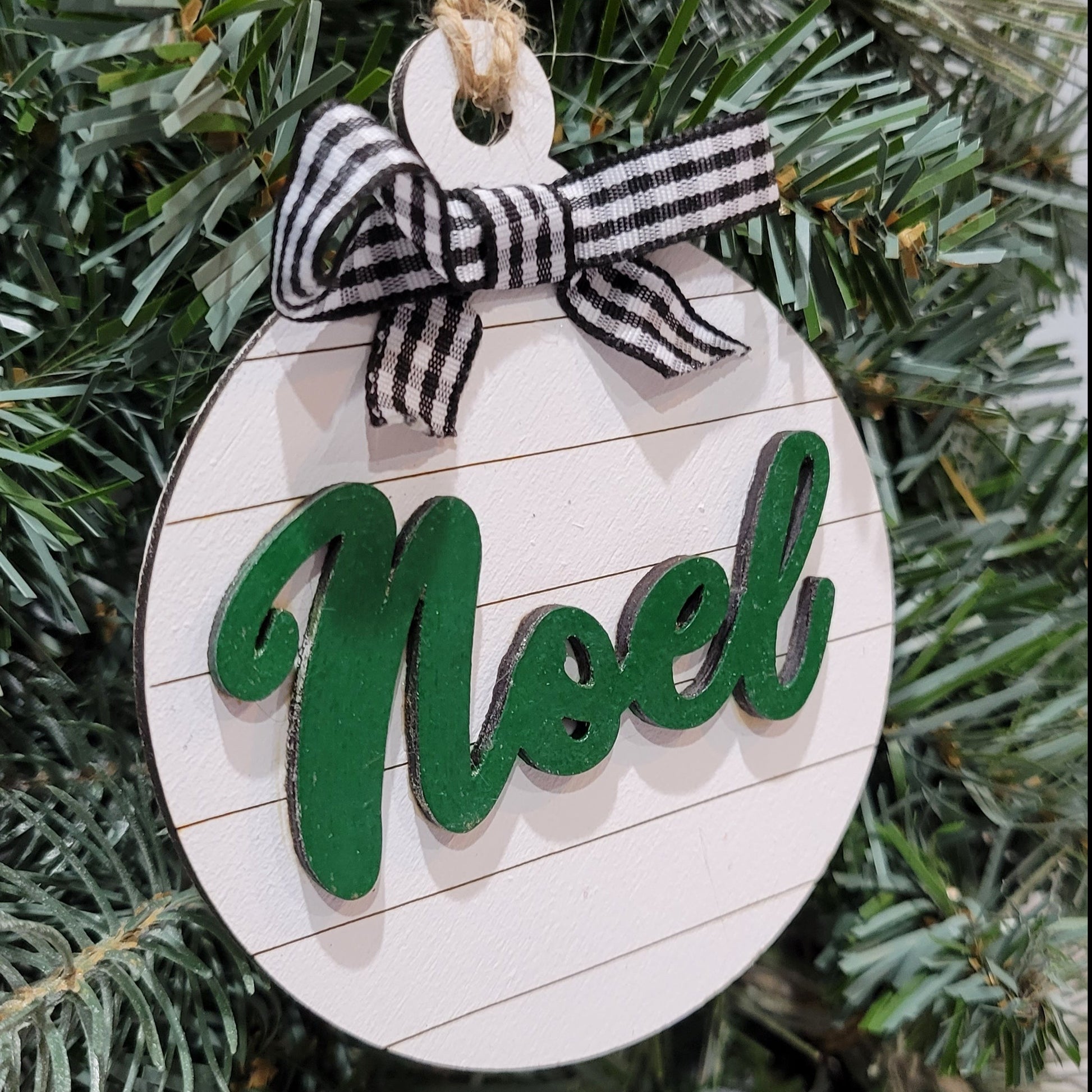 white round shiplap lined noel christmas ornament